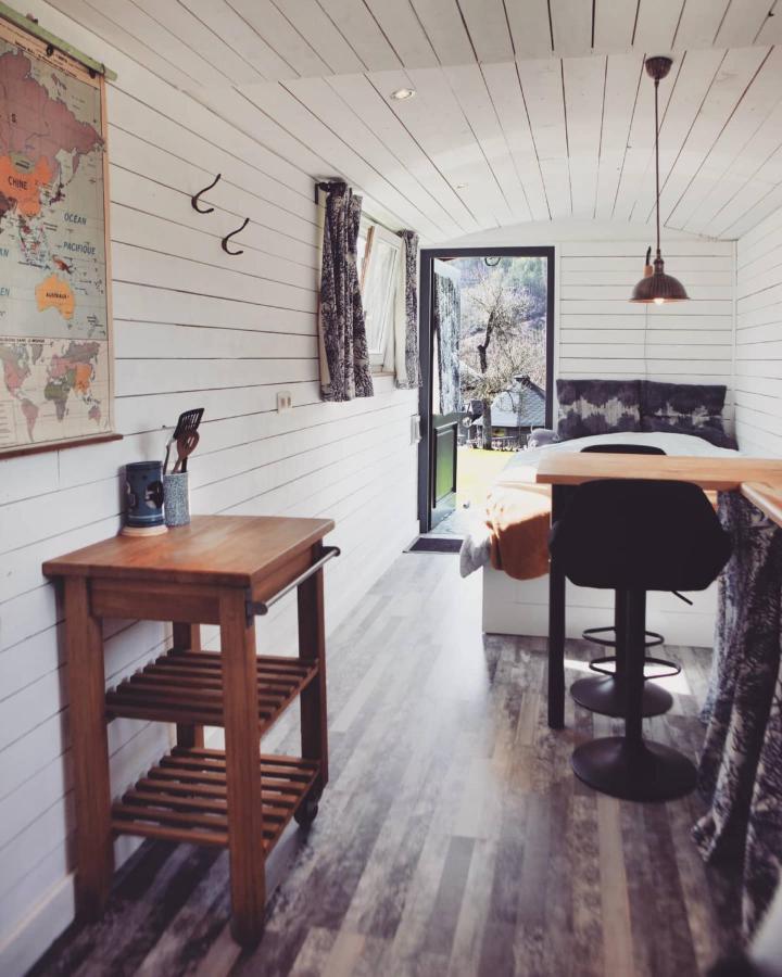 La Roulotte De L'Atelier Apartman Durbuy Kültér fotó