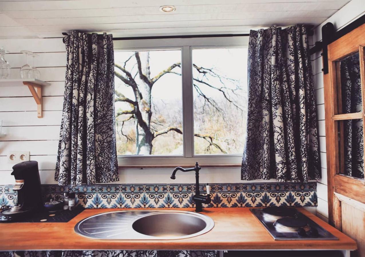 La Roulotte De L'Atelier Apartman Durbuy Kültér fotó